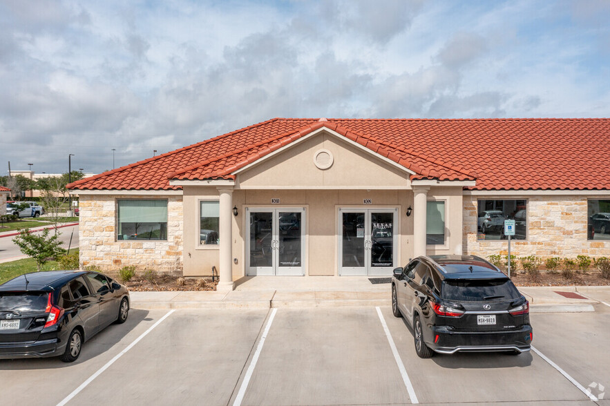 2743 Smith Ranch Rd, Pearland, TX for lease - Primary Photo - Image 3 of 11