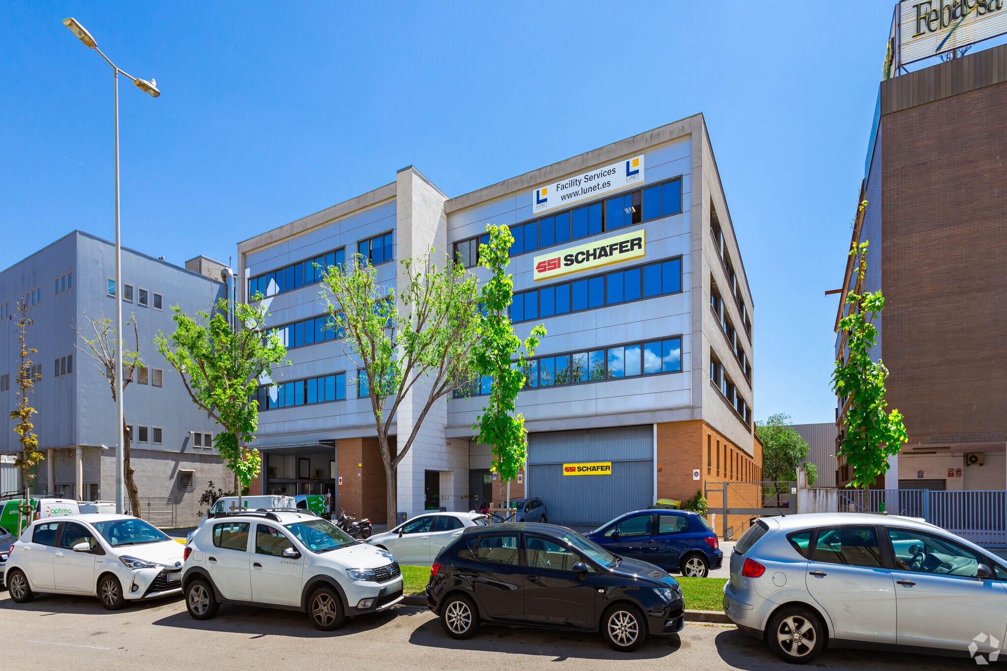 Office in L'Hospitalet de Llobregat, Barcelona for lease Primary Photo- Image 1 of 5