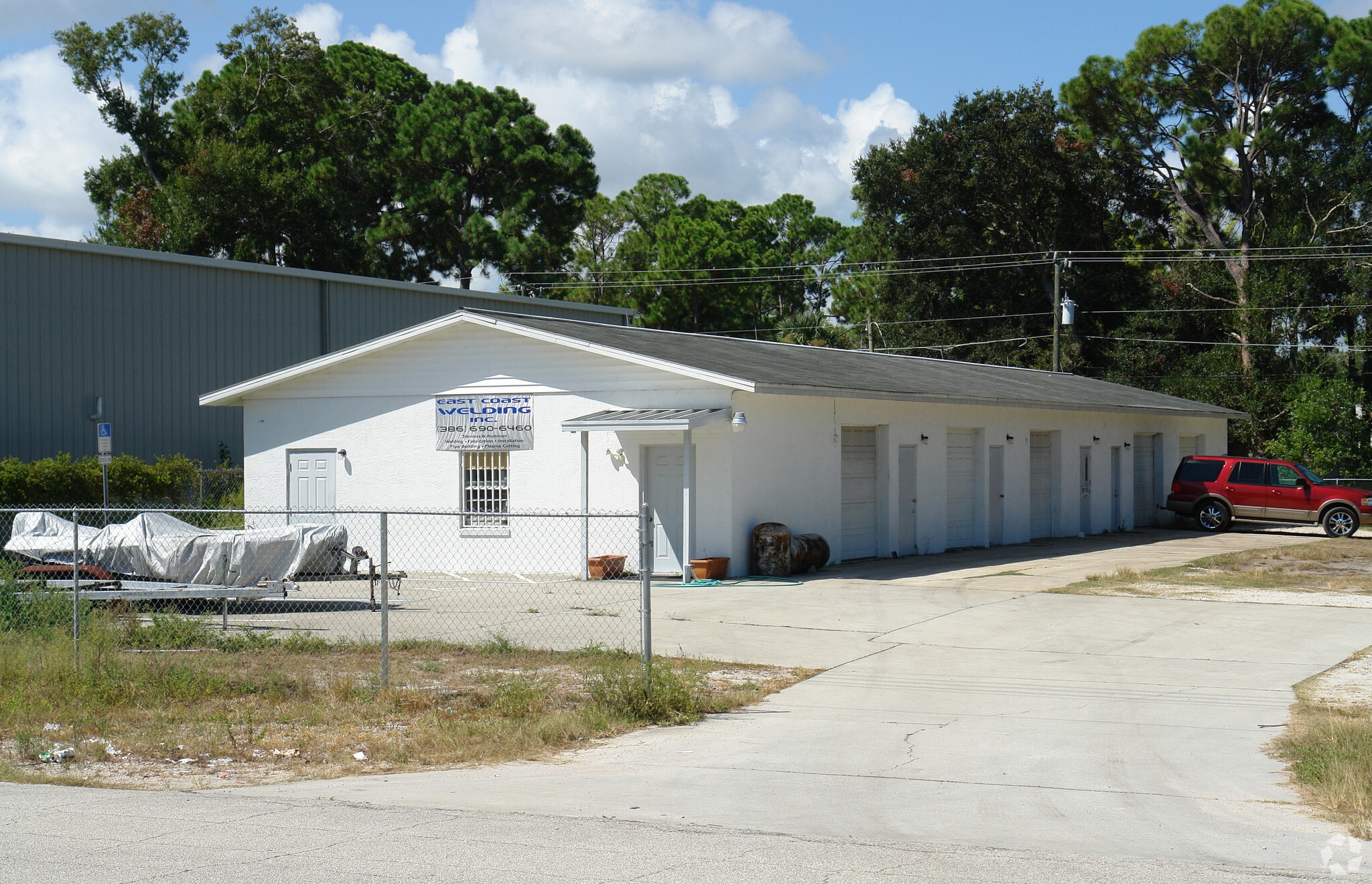 2724 Hibiscus Dr, Edgewater, FL for sale Primary Photo- Image 1 of 14
