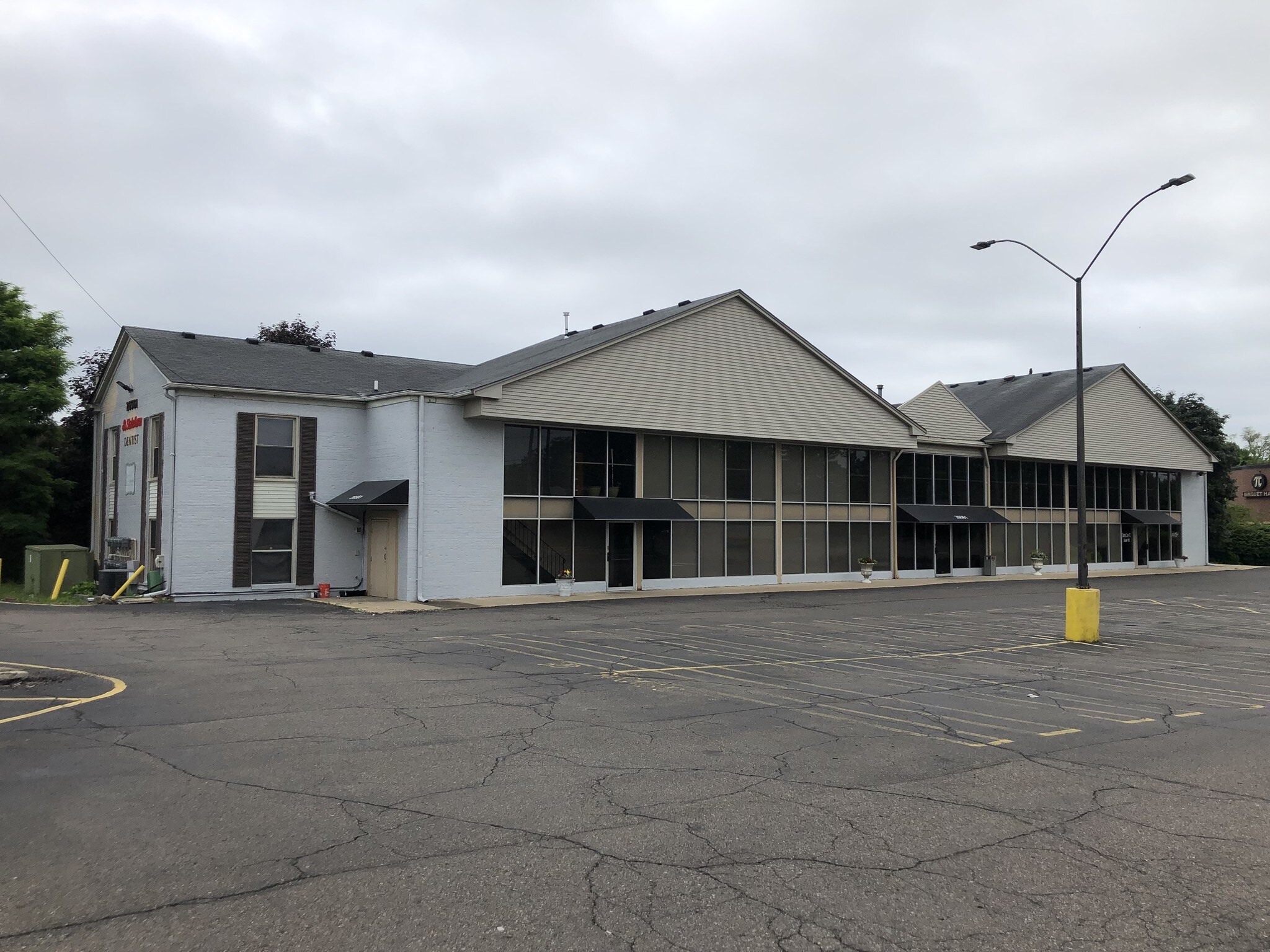 26561 W 12 Mile Rd, Southfield, MI for sale Primary Photo- Image 1 of 1