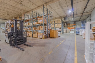 9081-9101 Rue du Parcours, Montréal, QC à vendre Photo intérieure- Image 2 de 6