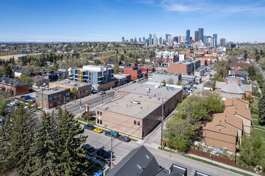 1430-1438 9 Av SE, Calgary, AB à vendre - Aérien - Image 3 de 3