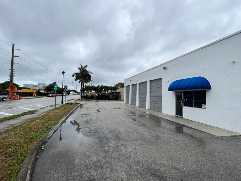 19218-19226 W Dixie Hwy, Miami, FL à vendre - Photo du bâtiment - Image 1 de 1