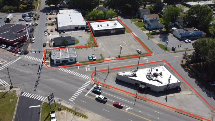 Portfolio of 3 retail assets portfolio of 3 properties for sale on LoopNet.ca - Aerial - Image 2 of 7