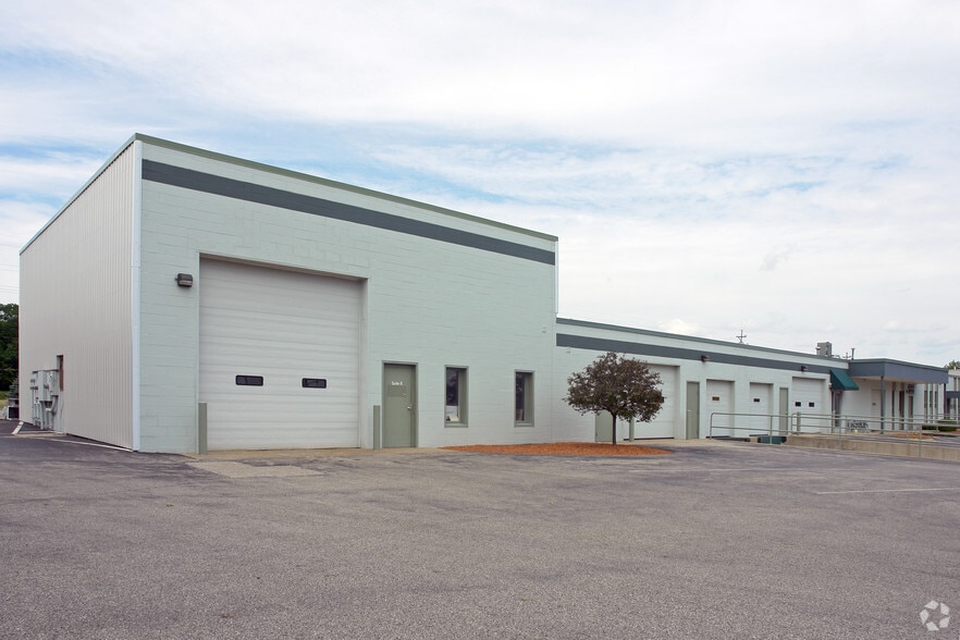 215 Charles St, Holland, MI for lease - Primary Photo - Image 3 of 10