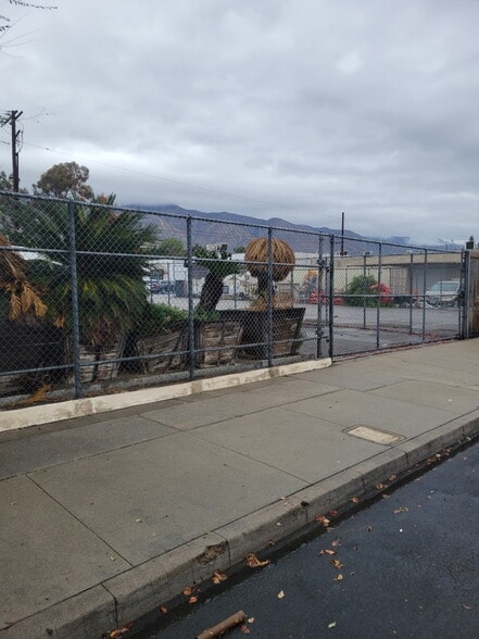 2449 White St, Pasadena, CA for lease - Building Photo - Image 3 of 3