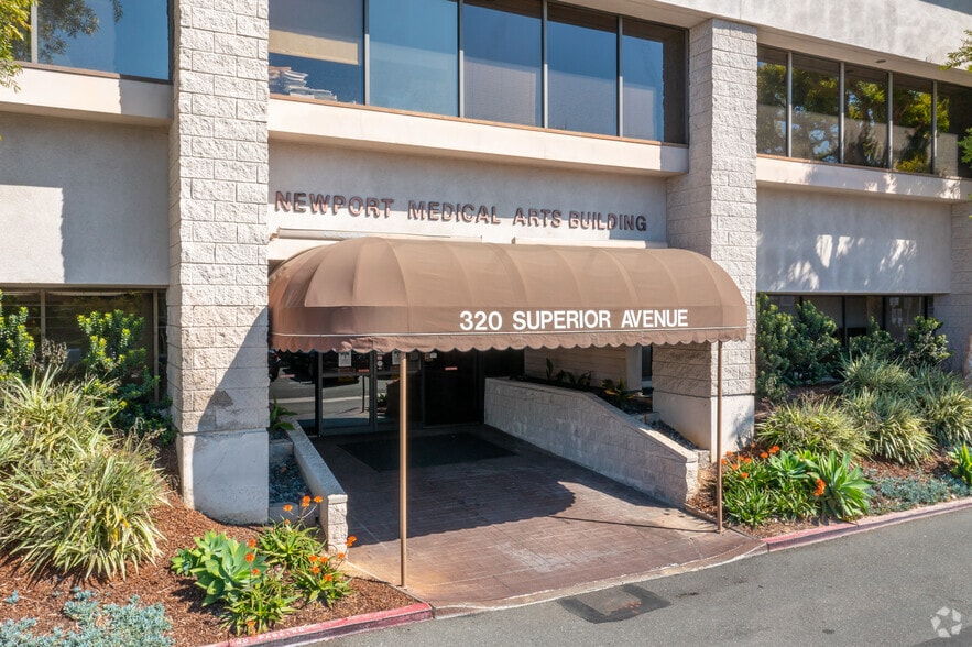320 Superior Ave, Newport Beach, CA for lease - Building Photo - Image 2 of 11