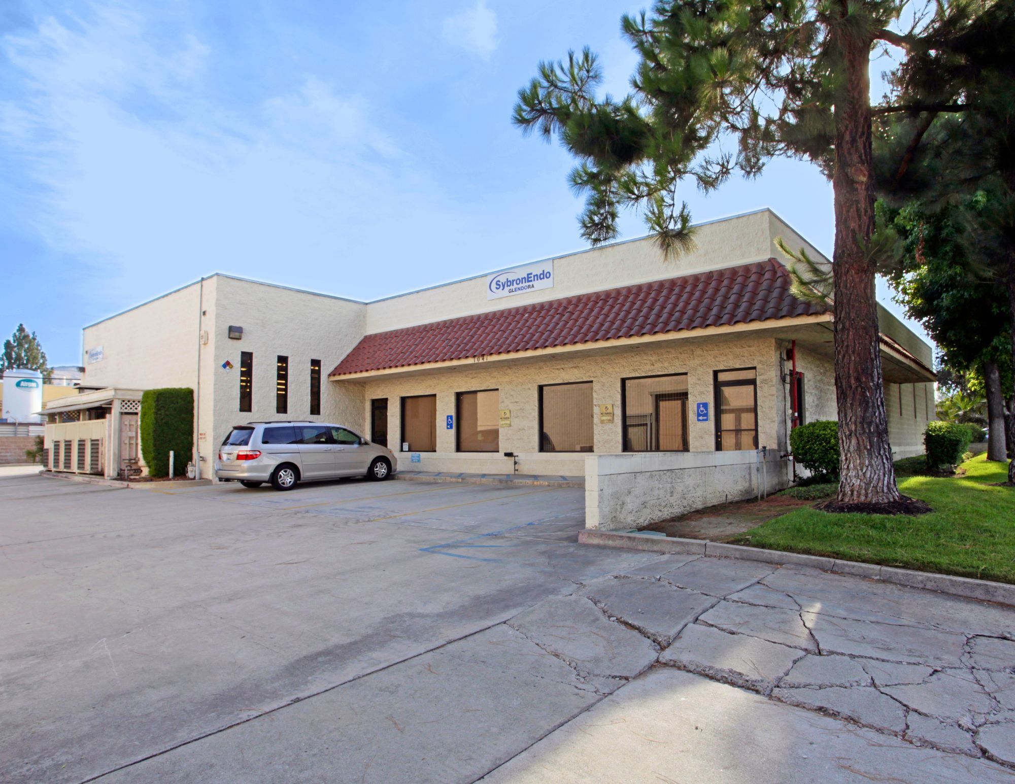 1041 W Gladstone St, San Dimas, CA for lease Building Photo- Image 1 of 7