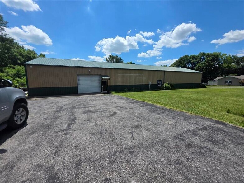 1245 Tompkinsville Rd, Glasgow, KY for sale - Primary Photo - Image 1 of 5