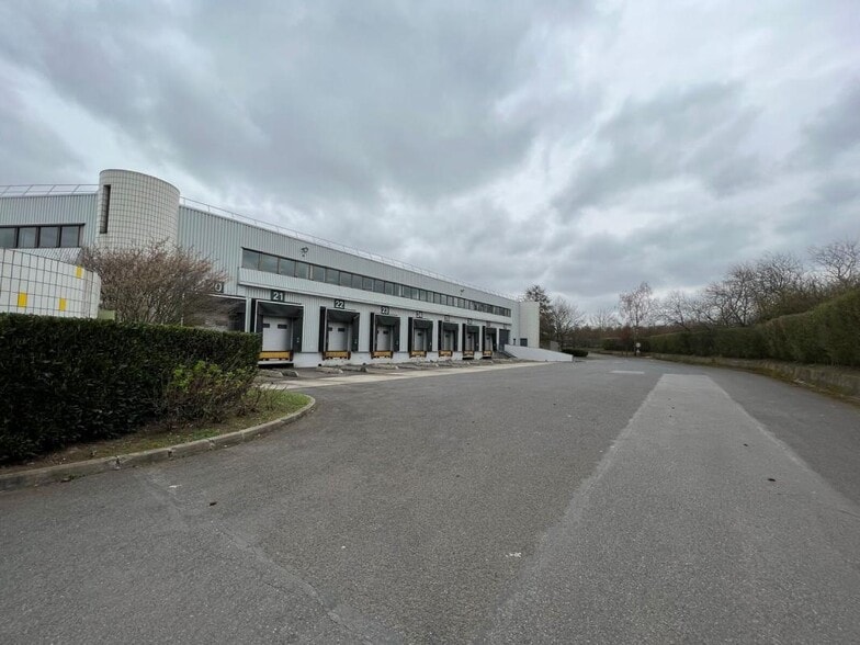 16 Rue Ampère, Gonesse for lease - Building Photo - Image 2 of 12