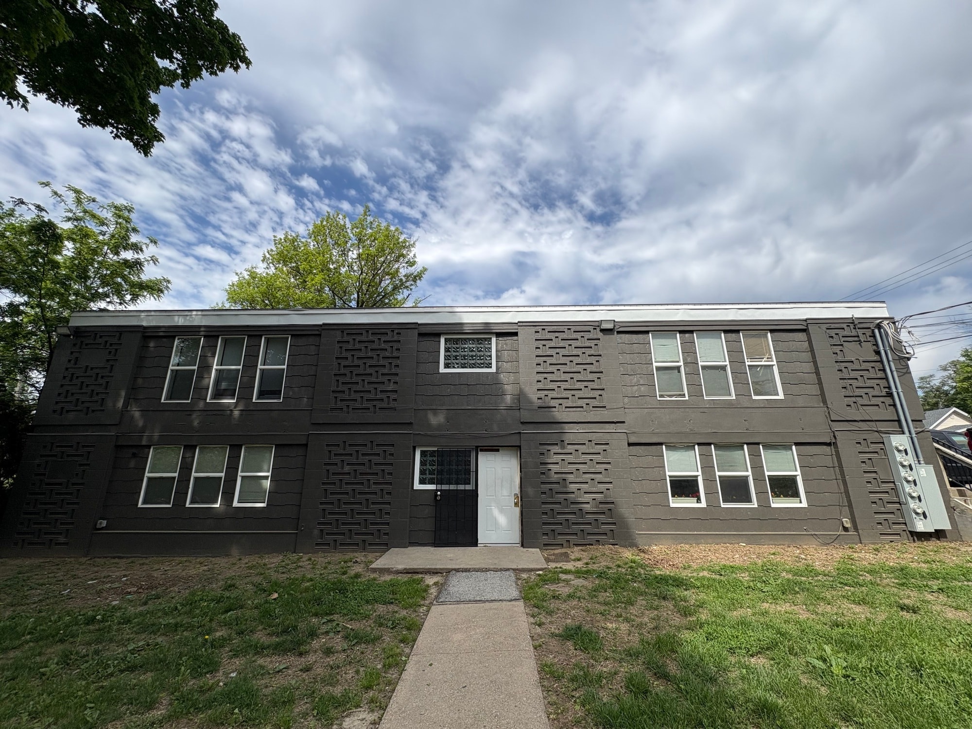 3344-3348 Larimore Ave, Omaha, NE for sale Building Photo- Image 1 of 11