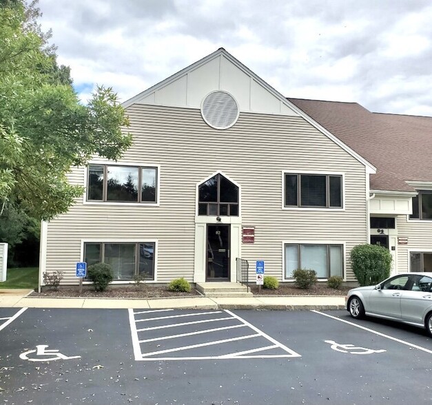 82 Palomino Ln, Bedford, NH for lease - Building Photo - Image 1 of 11