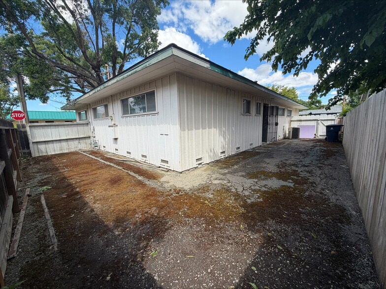 500 W Eaton Ave, Tracy, CA à louer - Photo du bâtiment - Image 2 de 10