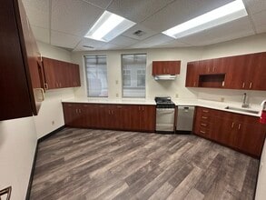 101 W Ironwood Dr, Coeur d'Alene, ID for lease Interior Photo- Image 2 of 12