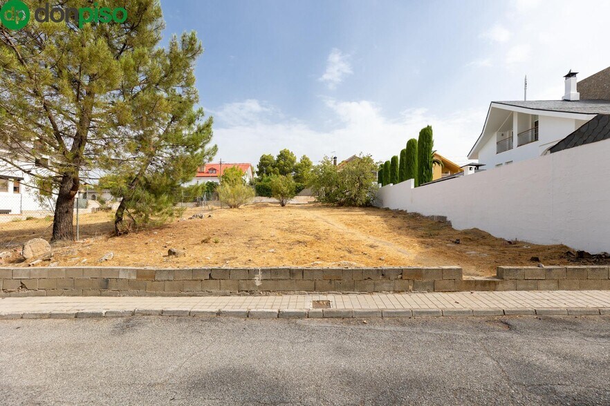 Calle Cerrillo Redondo, 166, La Zubia, Granada for sale - Building Photo - Image 3 of 14
