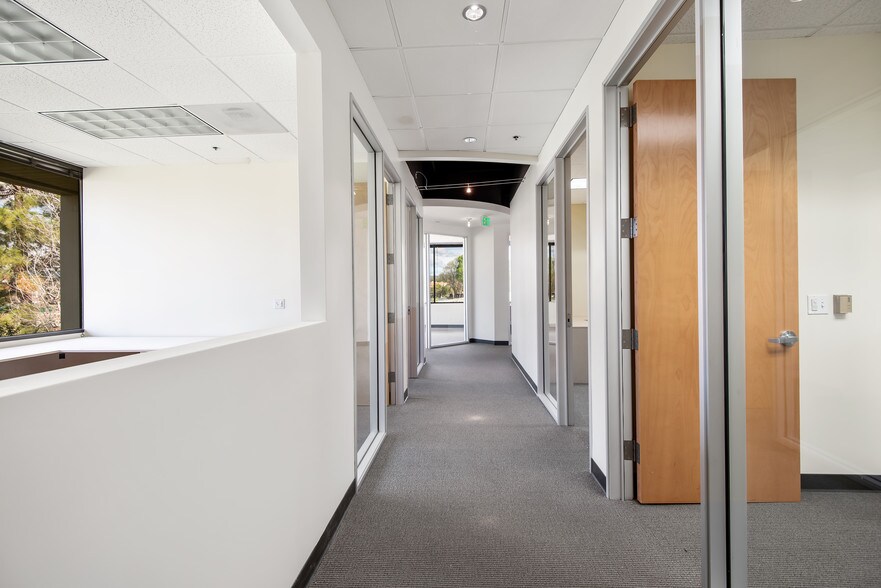 5153 Camino Ruiz, Camarillo, CA à louer - Photo intérieure - Image 3 de 12