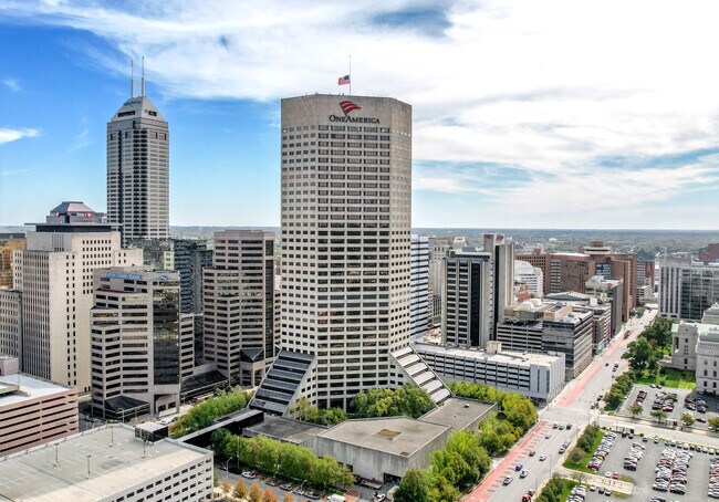 Plus de détails pour 1 American Sq, Indianapolis, IN - Bureau à louer