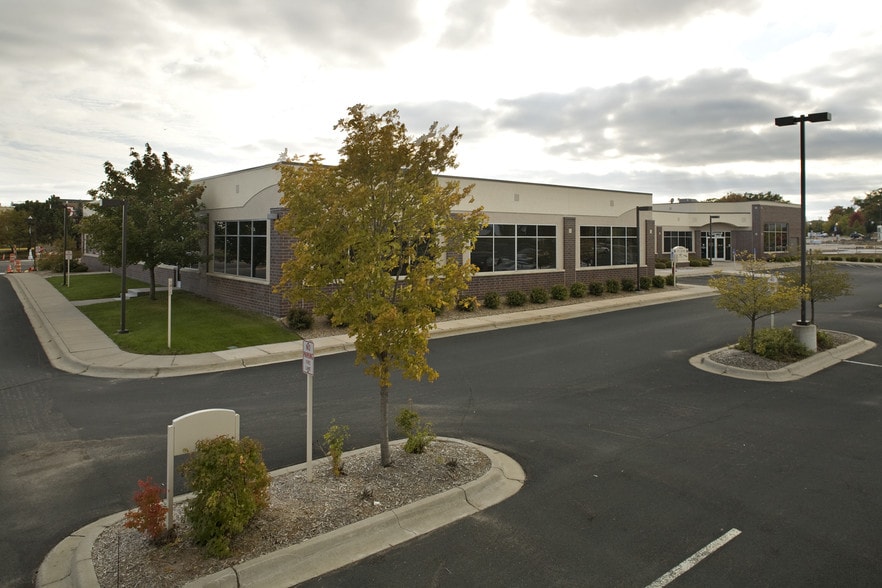 15650 N 36th Ave, Plymouth, MN for lease - Building Photo - Image 3 of 4