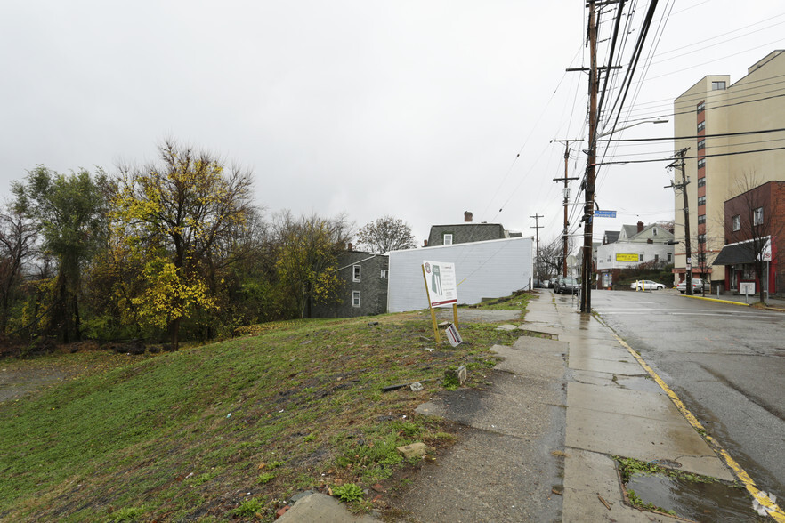 7-19 Boggs Ave, Pittsburgh, PA à vendre - Photo principale - Image 1 de 1