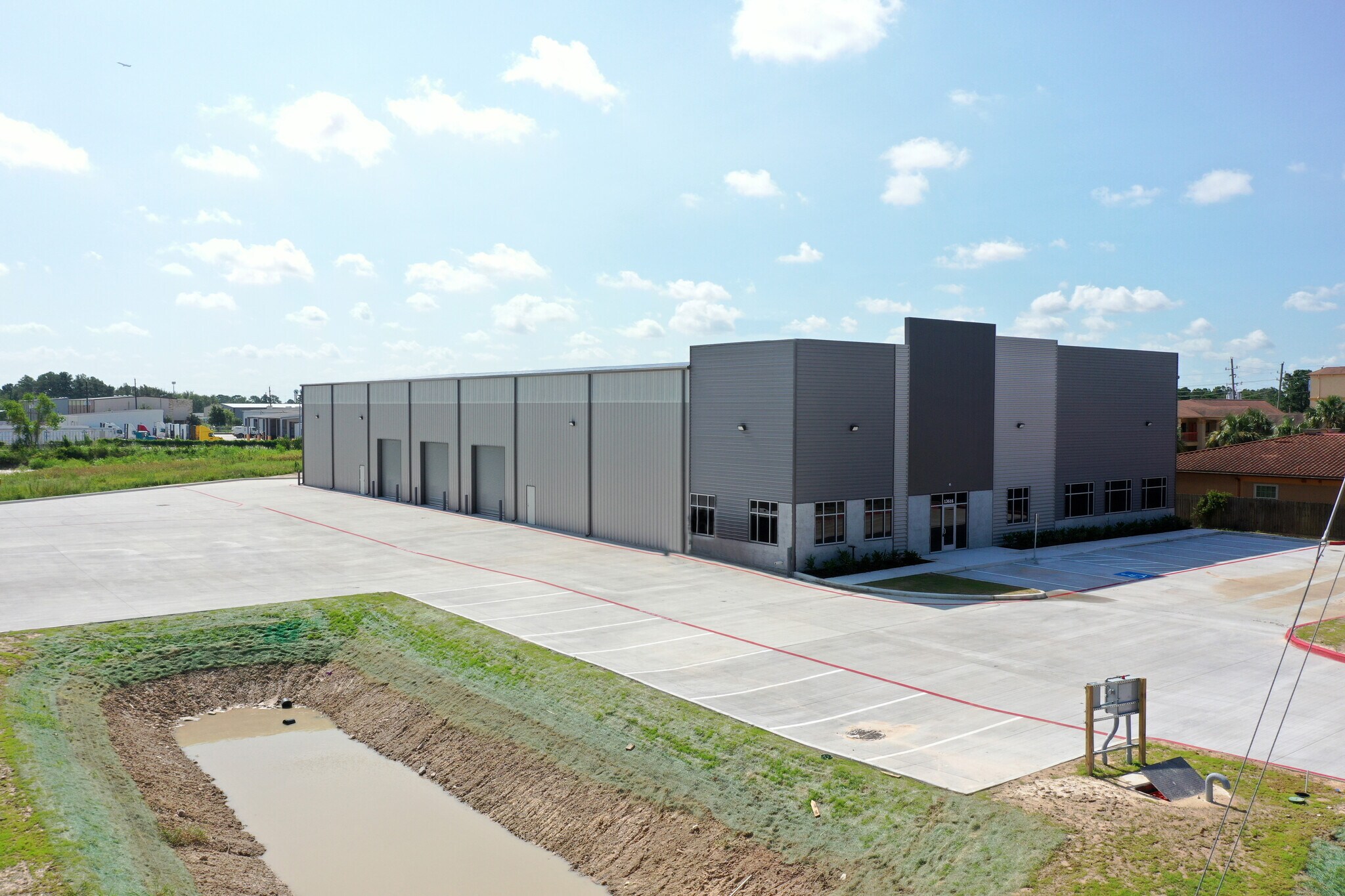 13616 Rankin Cir W, Houston, TX à vendre Photo du bâtiment- Image 1 de 1