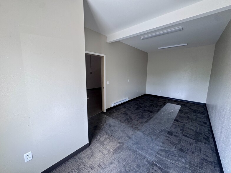 5821 Femrite Dr, Madison, WI for lease - Building Photo - Image 3 of 12