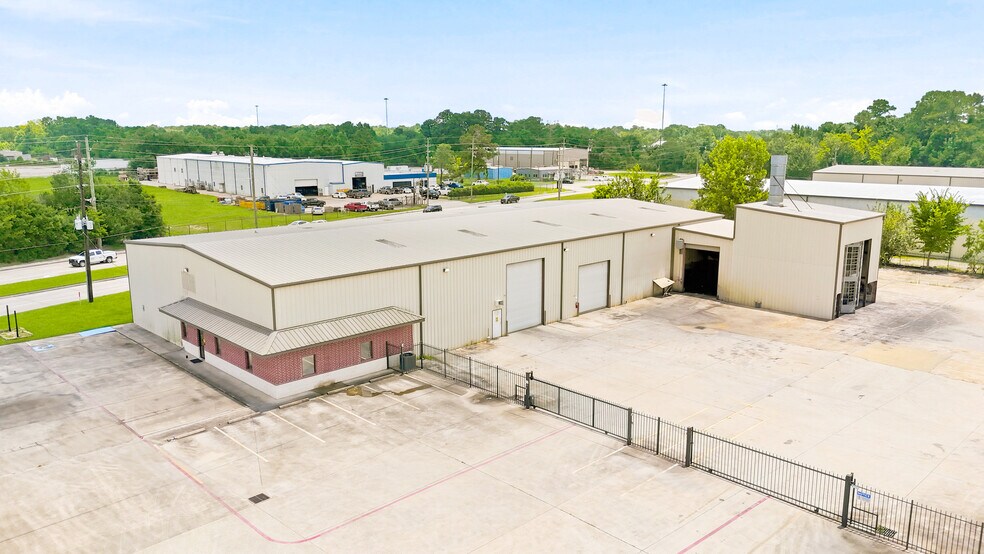 2038 McAulty Rd, Houston, TX for lease - Building Photo - Image 1 of 4