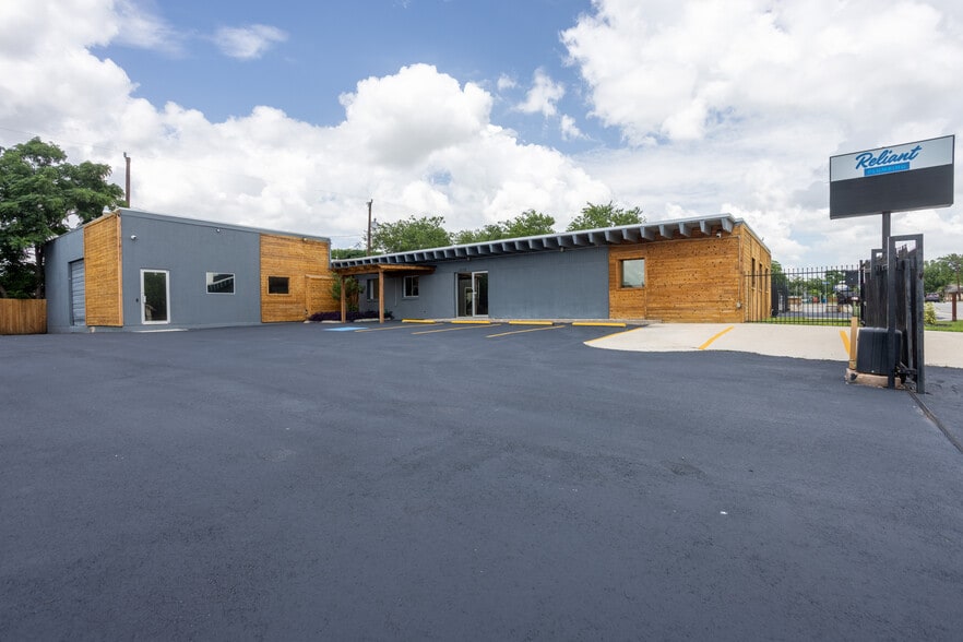 1119 Fresno St, San Antonio, TX for sale - Building Photo - Image 2 of 15