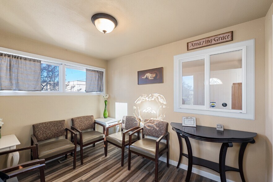 2012 N Ruby St, Spokane, WA à vendre - Photo du bâtiment - Image 3 de 23