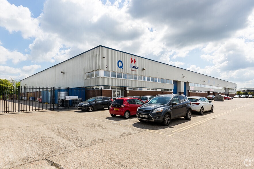 Brunel Rd, Totton for lease - Building Photo - Image 3 of 29