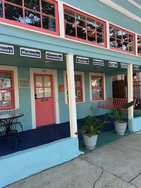 627 Opelousas Ave, New Orleans, LA à louer Photo du bâtiment- Image 1 de 4