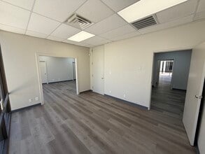 1555 E Flamingo Rd, Las Vegas, NV for lease Interior Photo- Image 1 of 8