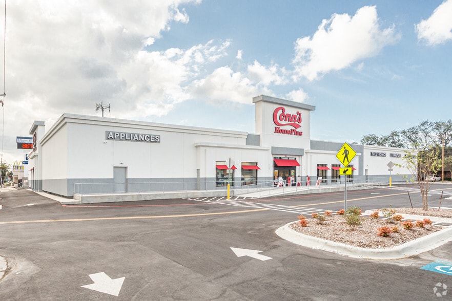 5245 Veterans Memorial Blvd, Metairie, LA for lease - Primary Photo - Image 1 of 6