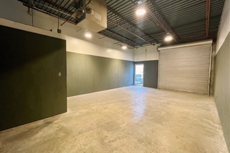 2026 Pioneer Pky W, Arlington, TX for lease Interior Photo- Image 2 of 2