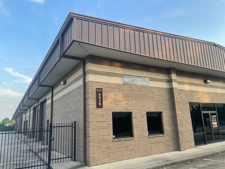 6819 Theall Rd, Houston, TX for sale - Building Photo - Image 2 of 5