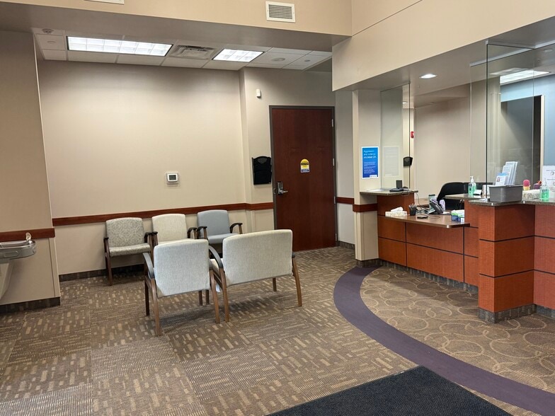1205 Copper Creek Dr, Des Moines, IA for sale - Building Photo - Image 3 of 12