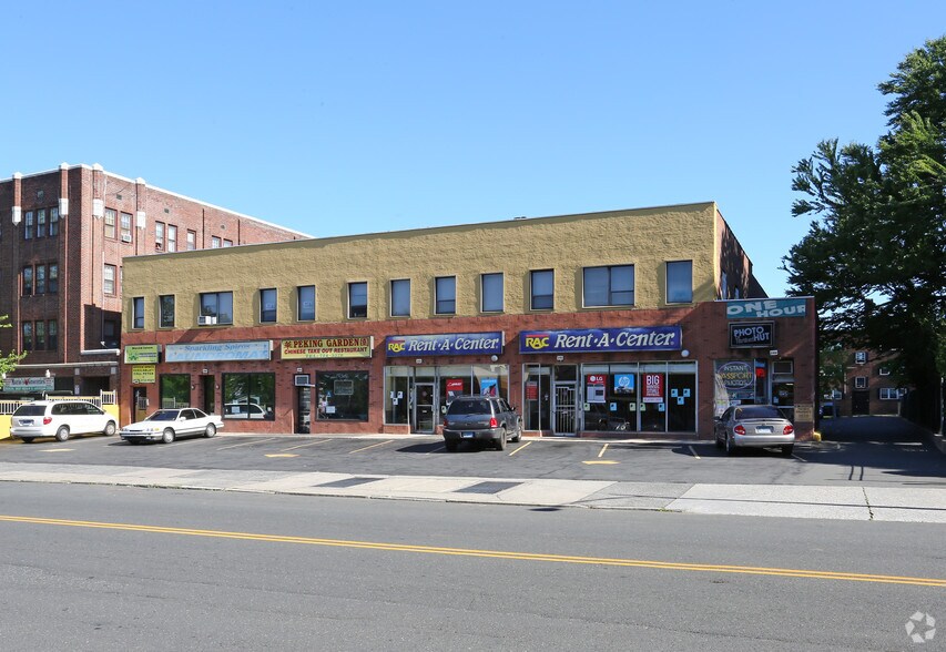 240-248 Farmington Ave, Hartford, CT à louer - Photo du bâtiment - Image 3 de 4