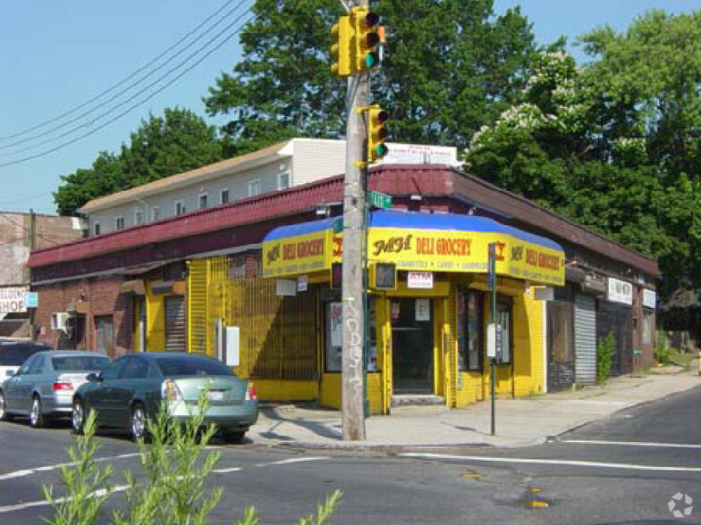 200-10 Hollis Ave, Hollis, NY for sale - Primary Photo - Image 1 of 1