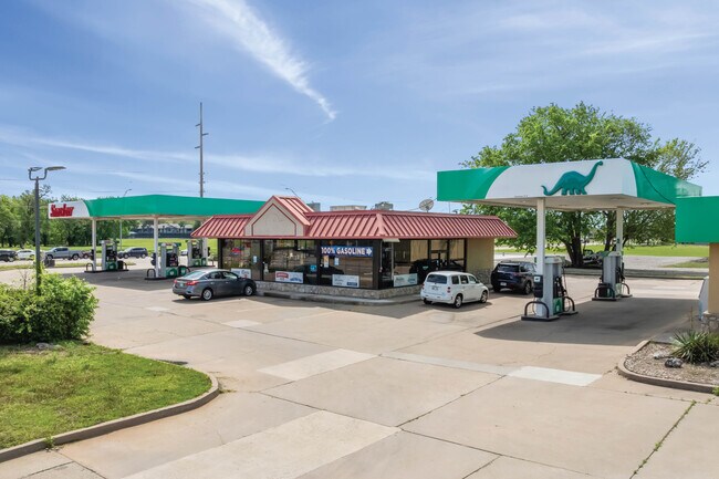 Plus de détails pour 2738 E 91st St, Tulsa, OK - Commerce de détail à vendre