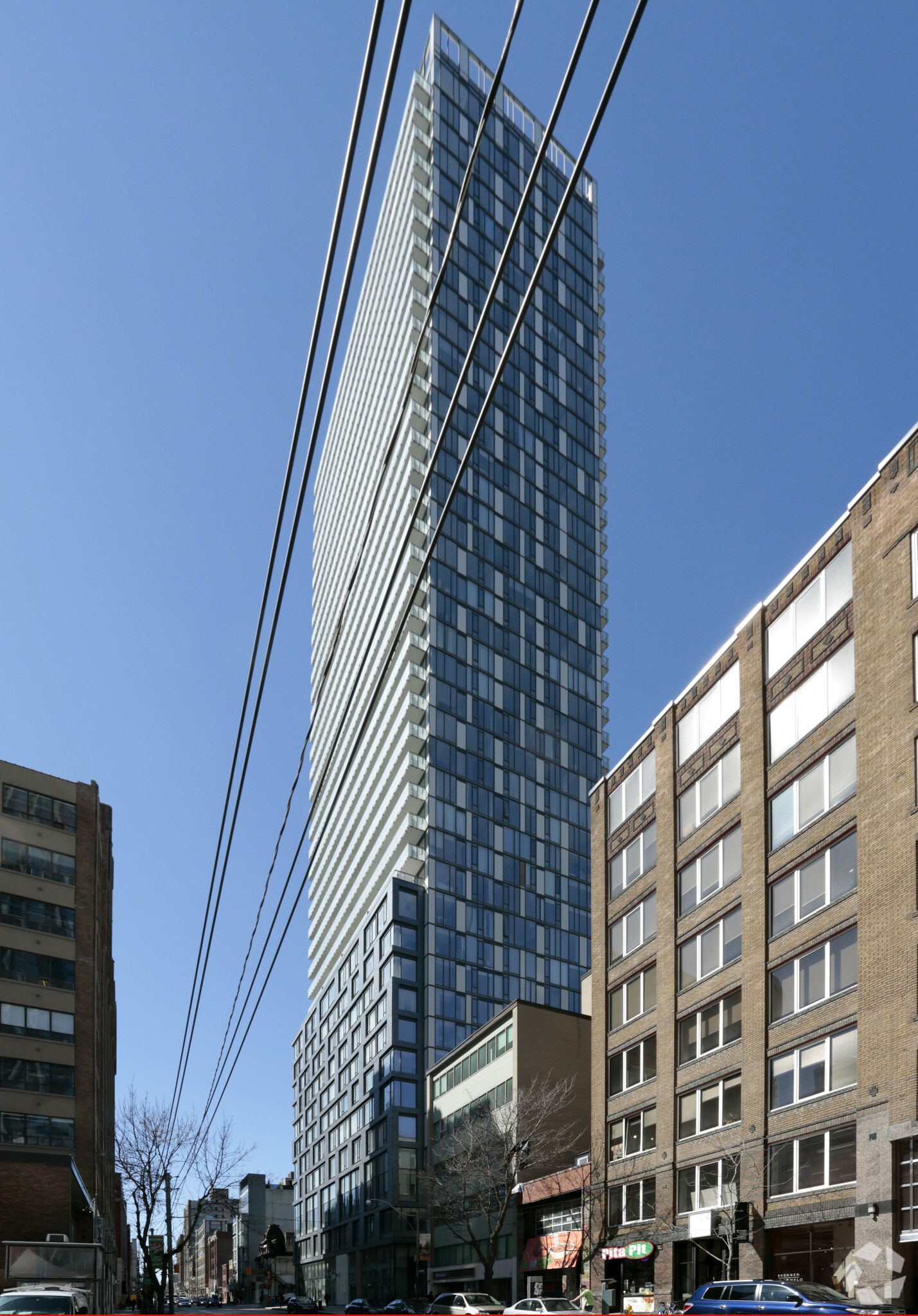 334 Adelaide St W, Toronto, ON for lease Building Photo- Image 1 of 6