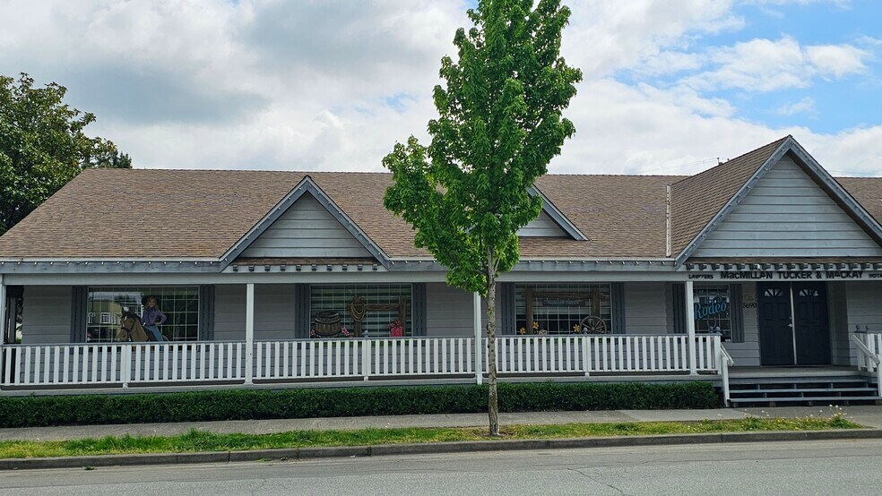 5680 176A St, Surrey, BC à vendre - Photo du bâtiment - Image 2 de 11