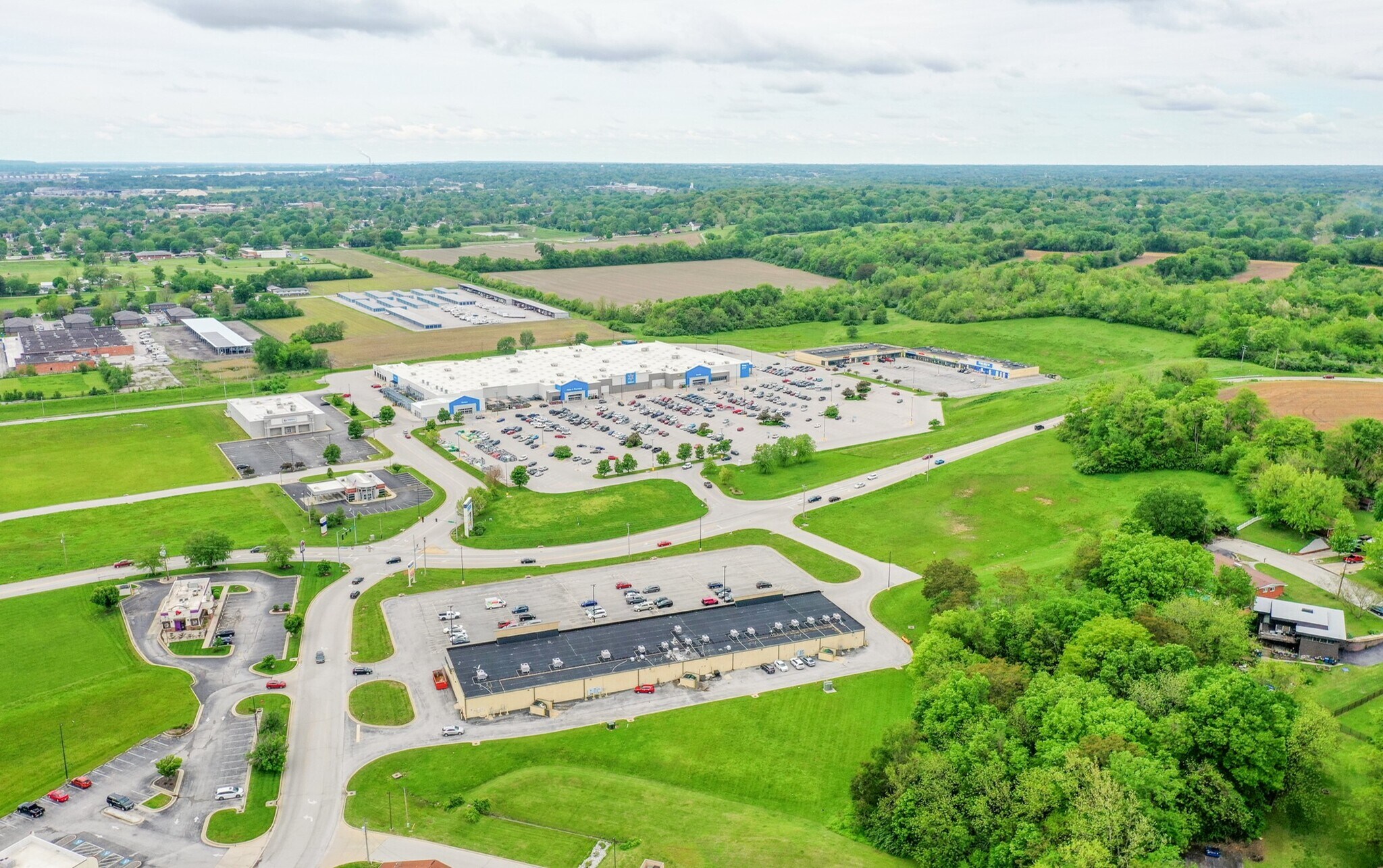 626 Wesley Dr, Wood River, IL for lease Building Photo- Image 1 of 11