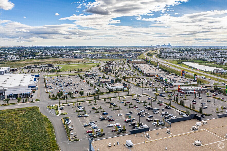 15705-15709 37th St NW, Edmonton, AB à vendre - Aérien - Image 2 de 5