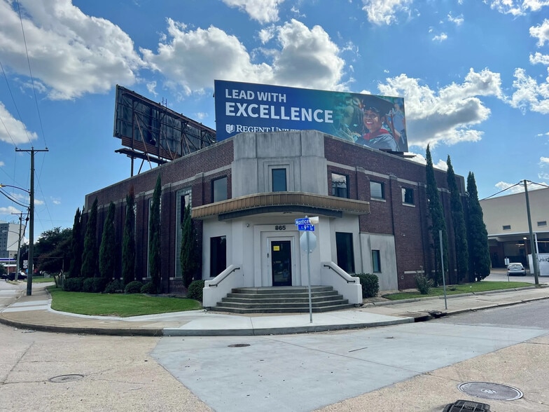 865 Monticello Ave, Norfolk, VA for lease - Building Photo - Image 1 of 2