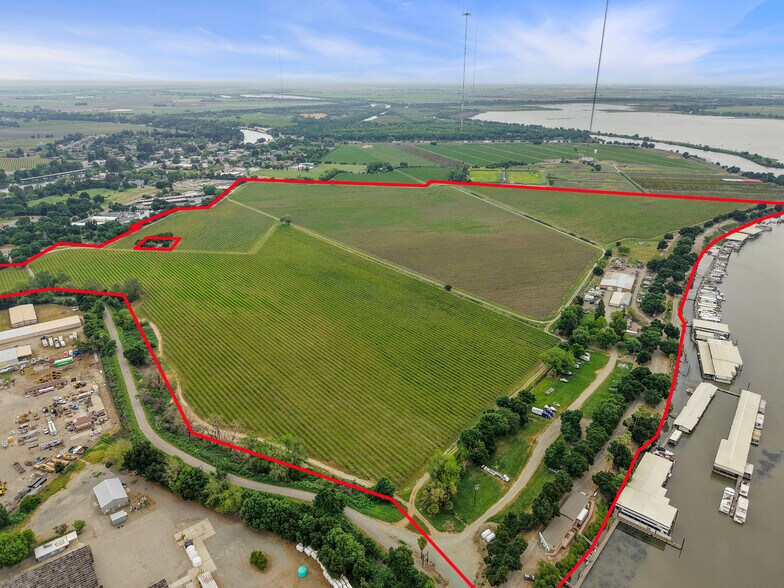 1400 Old Levee rd, Walnut Grove, CA à vendre - Photo du bâtiment - Image 3 de 58