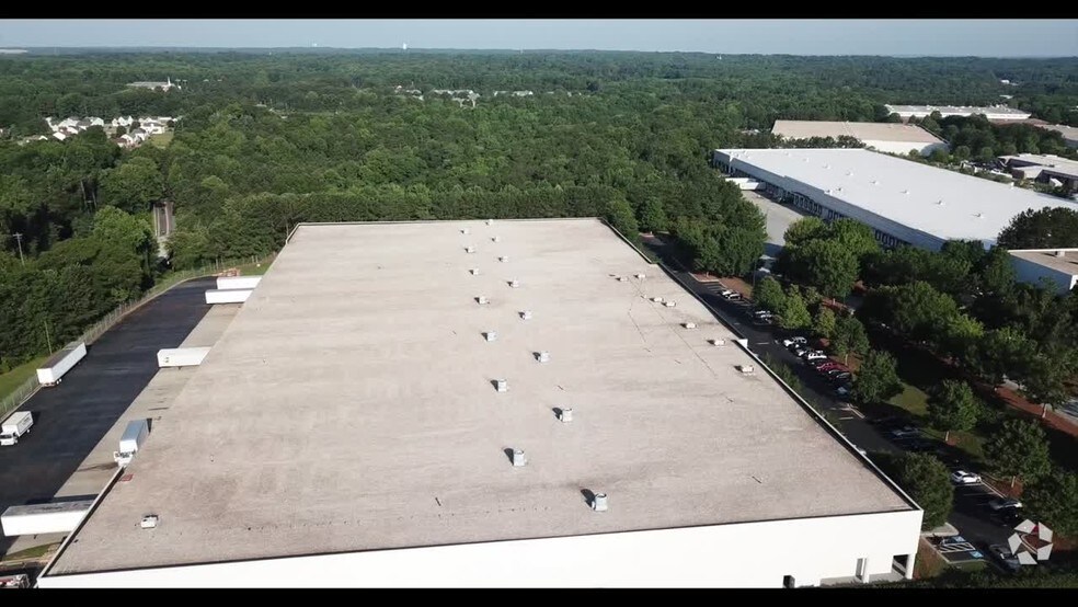 9047 Arrow Rt, Rancho Cucamonga, CA à vendre - Vidéo réalisée avec un drone - Image 2 de 3