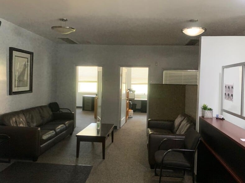 4510 Court Sq, Long Island City, NY for lease - Building Photo - Image 2 of 9