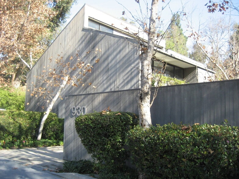 930 Colorado Blvd, Los Angeles, CA for lease - Building Photo - Image 1 of 12
