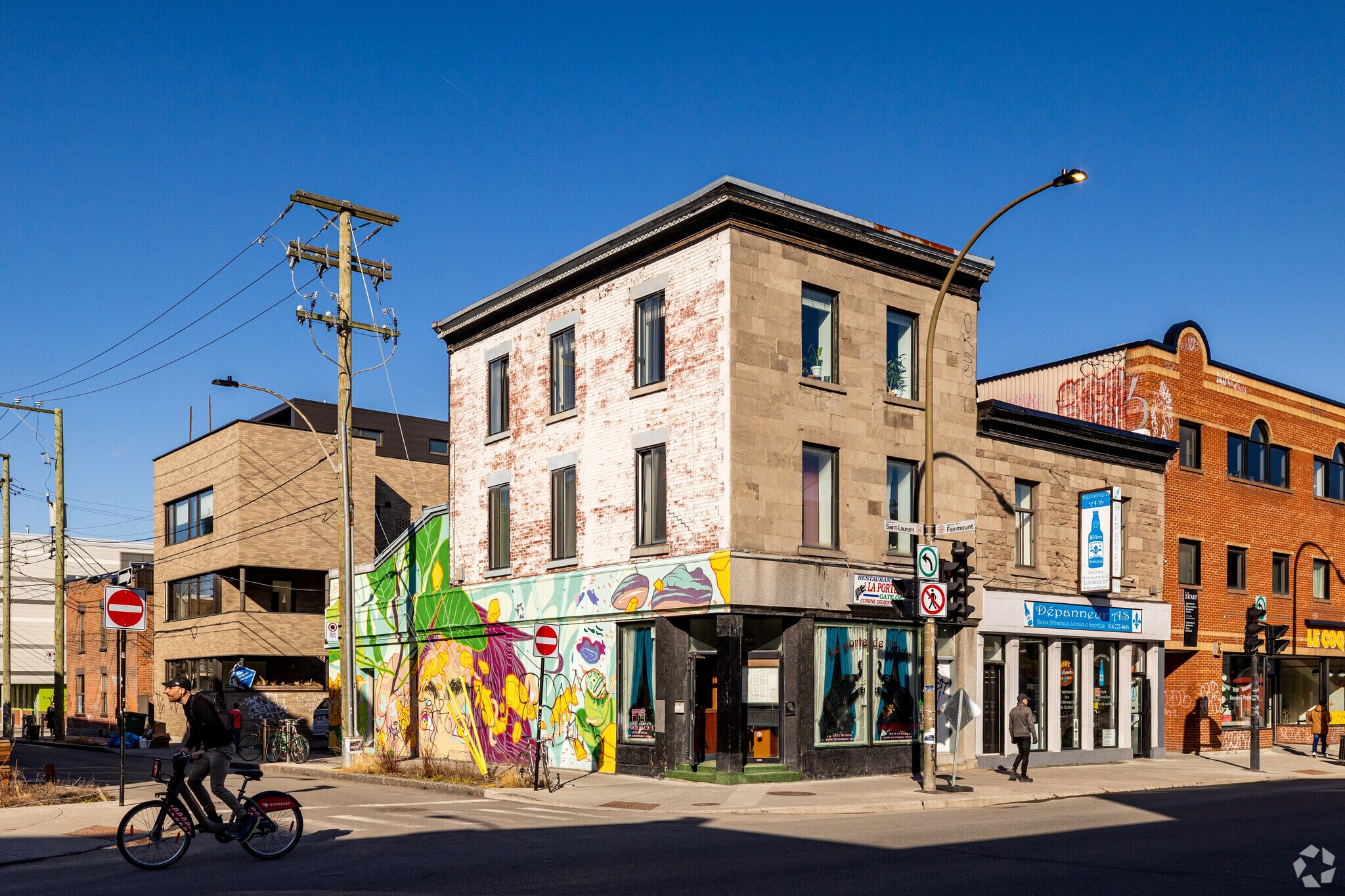 5193-5195 Boul Saint-Laurent, Montréal, QC à vendre Photo principale- Image 1 de 1