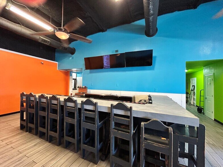 1613 W Broadway St, Andrews, TX à vendre - Photo du bâtiment - Image 3 de 26