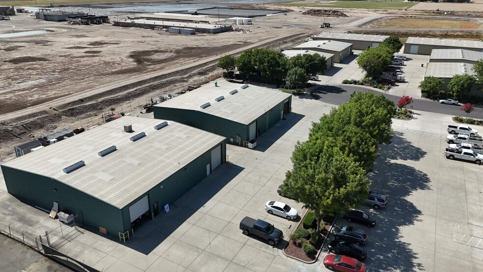 2481-2485 Acme Ct, Turlock, CA for lease - Building Photo - Image 3 of 8